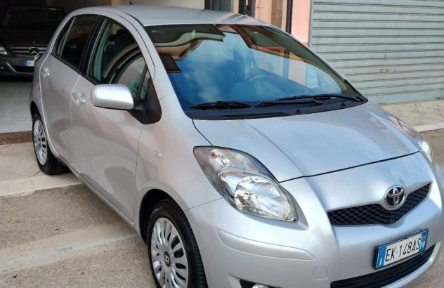 TOYOTA Yaris 1.3 3p. M-MT Sol Benzina 2011
