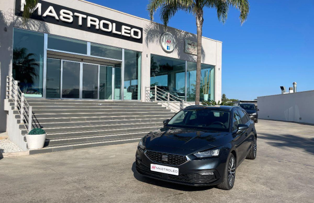 SEAT Leon  Elettrica-Benzina 2021