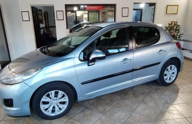 PEUGEOT 207  GPL 2010