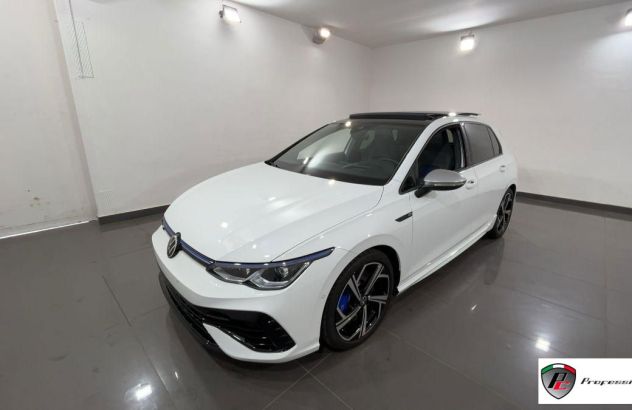 VOLKSWAGEN Golf  Benzina 2022