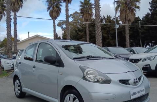 TOYOTA Aygo 12V VVT-i 5 porte Now Benzina 2008