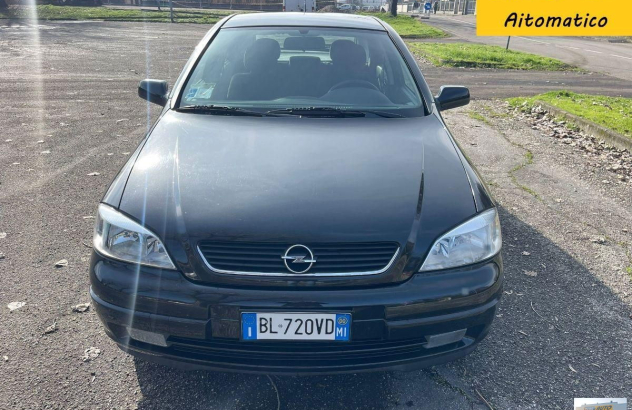 OPEL Astra 1.6i 16V 5 porte Club Benzina 2000