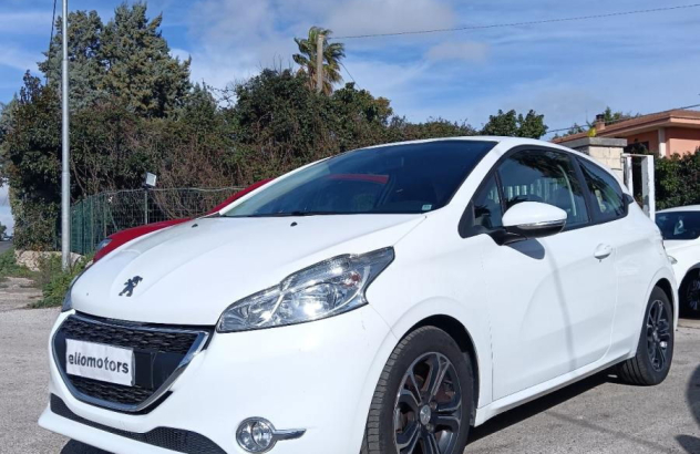 PEUGEOT 208 1.2 VTi 82 CV 3p. Allure Benzina 2013
