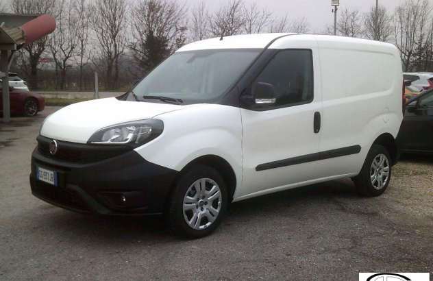 FIAT Doblò 1.6 MJT 95CV SeS Easy Diesel 2021
