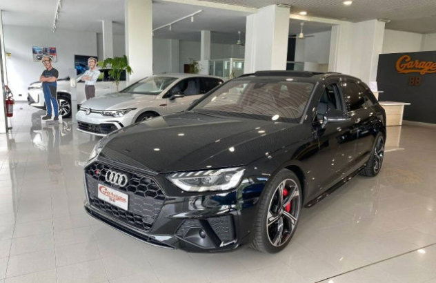 AUDI A4  Elettrica-Diesel 2022