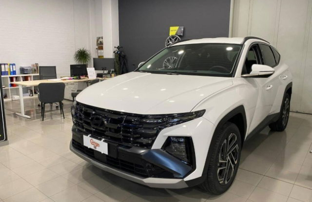 HYUNDAI Tucson  Elettrica-Benzina 2025