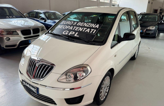 LANCIA Musa 1.4 8V Ecochic (GPL) Diva GPL 2012