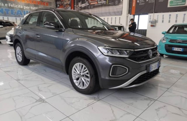 VOLKSWAGEN T-Roc  Benzina 2022