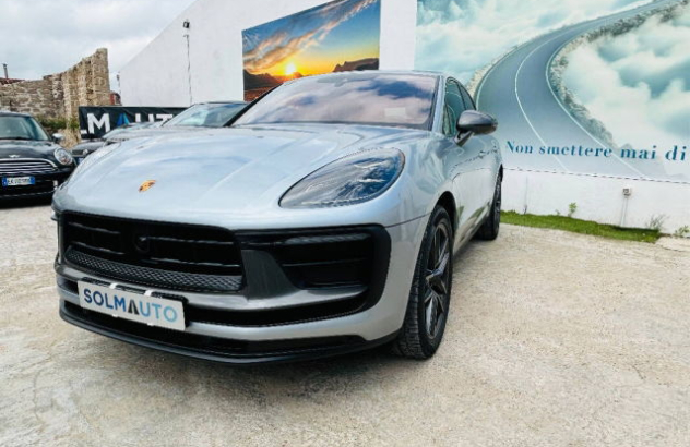 PORSCHE Macan  Benzina 2022