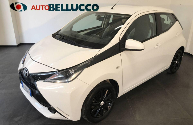 TOYOTA Aygo 1.0 VVT-i 69 CV 5 porte x-play Benzina 2017