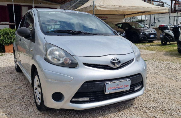 TOYOTA Aygo 1.0 12V VVT-i 5p. Lounge Connect Benzina 2013