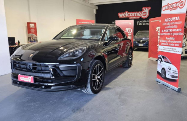 PORSCHE Macan  Benzina 2022