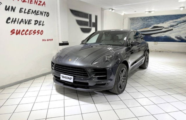 PORSCHE Macan  Benzina 2019