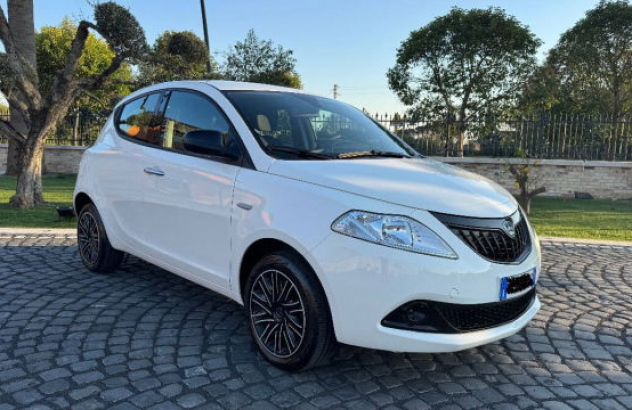 LANCIA Ypsilon  Elettrica-Benzina 2024