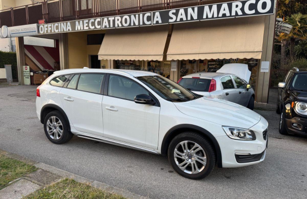 VOLVO V60 Cross Country D3 Business Diesel 2017