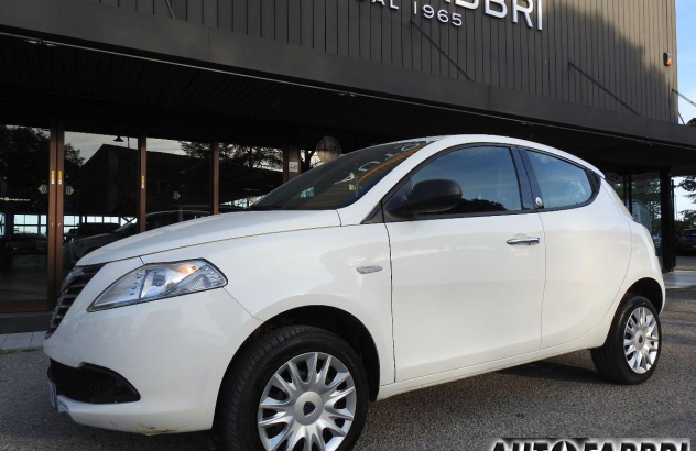 LANCIA Ypsilon 0.9 T.Air 85 CV 5 porte Metano Ecochic Gold Metano 2013