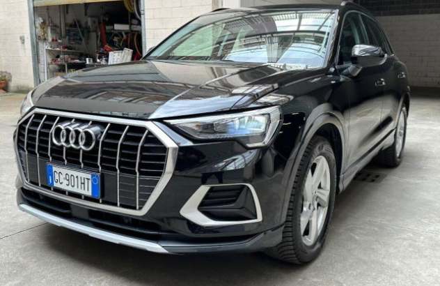 AUDI Q3  Benzina 2019