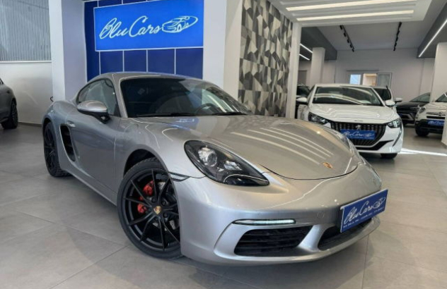 PORSCHE Cayman  Benzina 2018