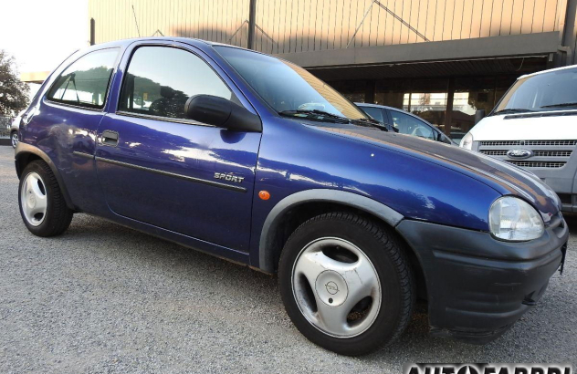 OPEL Corsa 1.4i 16V 3 porte Sport Benzina 1994
