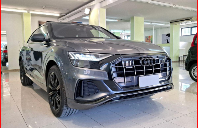 AUDI Q8  Elettrica-Diesel 2020