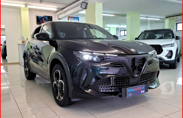 ALFA ROMEO Junior  Elettrica-Benzina 2025