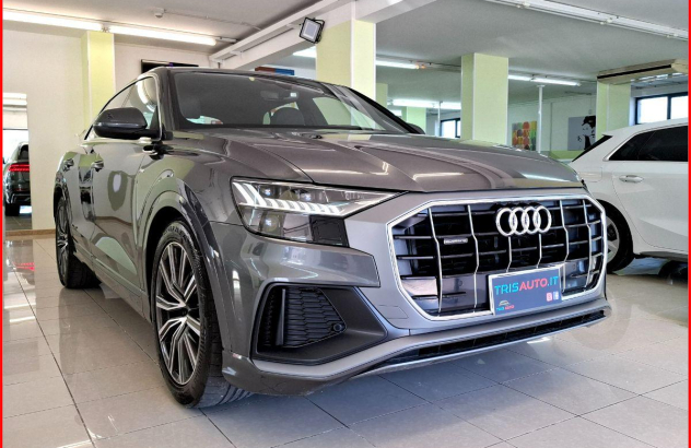 AUDI Q8  Elettrica-Diesel 2021