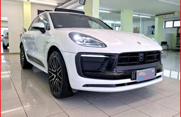 PORSCHE Macan  Benzina 2024
