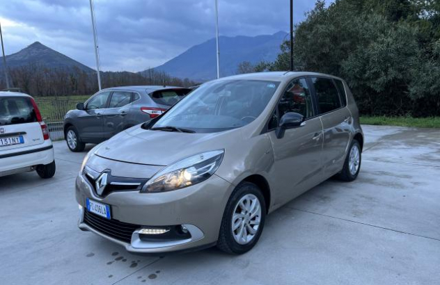 RENAULT Scénic XMod dCi 110 SeS Energy Limited Diesel 2016