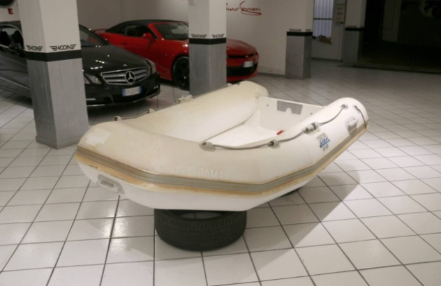 Barca a motore Arimar tender elite 250 2025