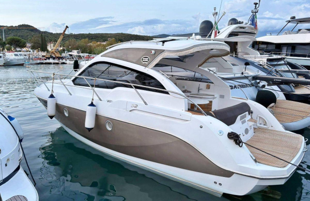 Barca a motore Sessa c 32 volvo penta 2012