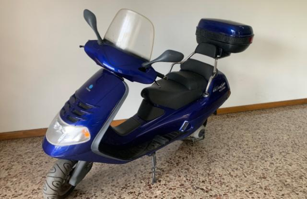 Piaggio Hexagon 125   2001