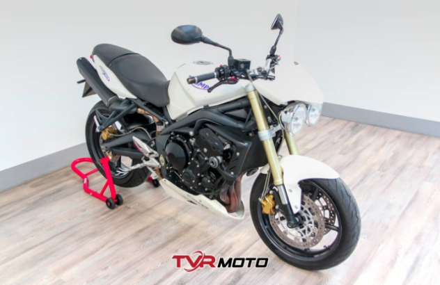 Triumph Street Triple  Benzina 2009