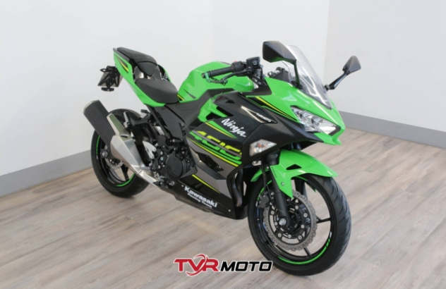 Kawasaki Ninja 400  Benzina 2020