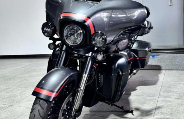Harley-Davidson cvo limited  Benzina 2018