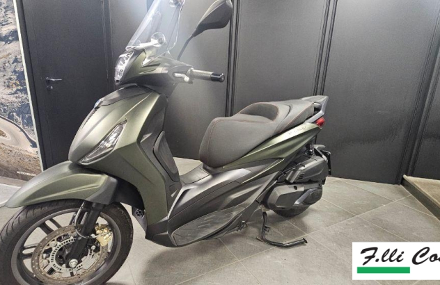 Piaggio Beverly 400   2024