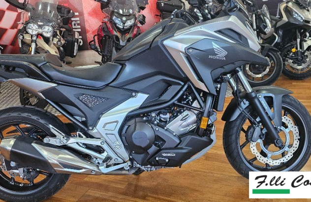 Honda NC700X   2022