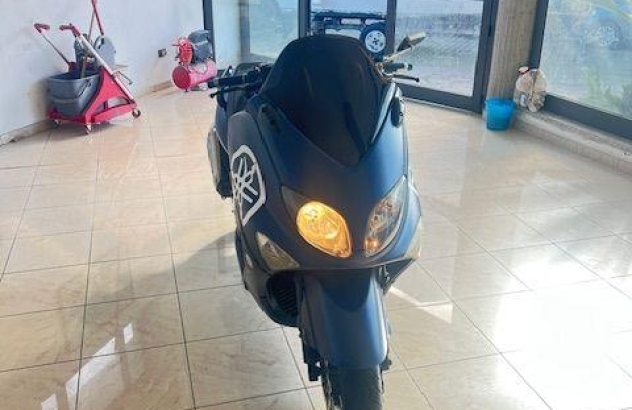 Yamaha T-Max 500   2006