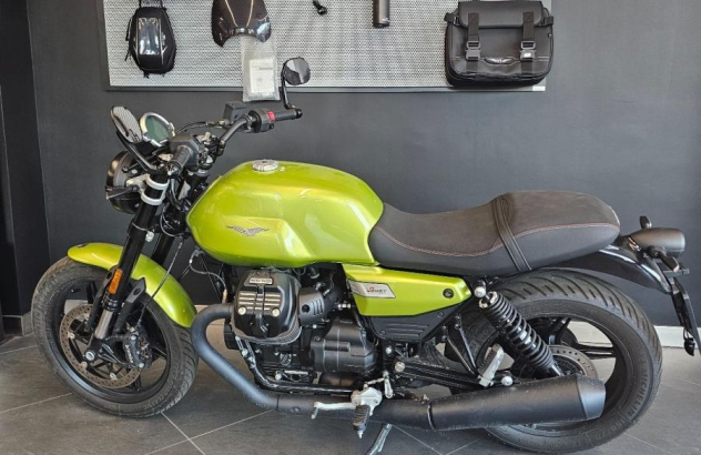 Moto Guzzi V7   2025